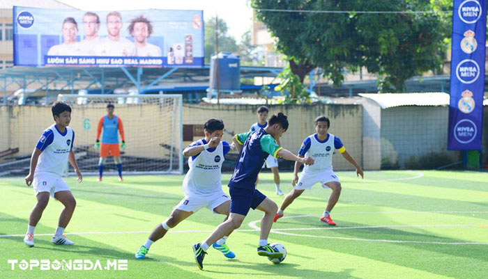 Bóng đá phủi là gì
